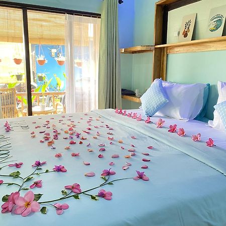 Marta House Gili Air Hotel Exterior photo