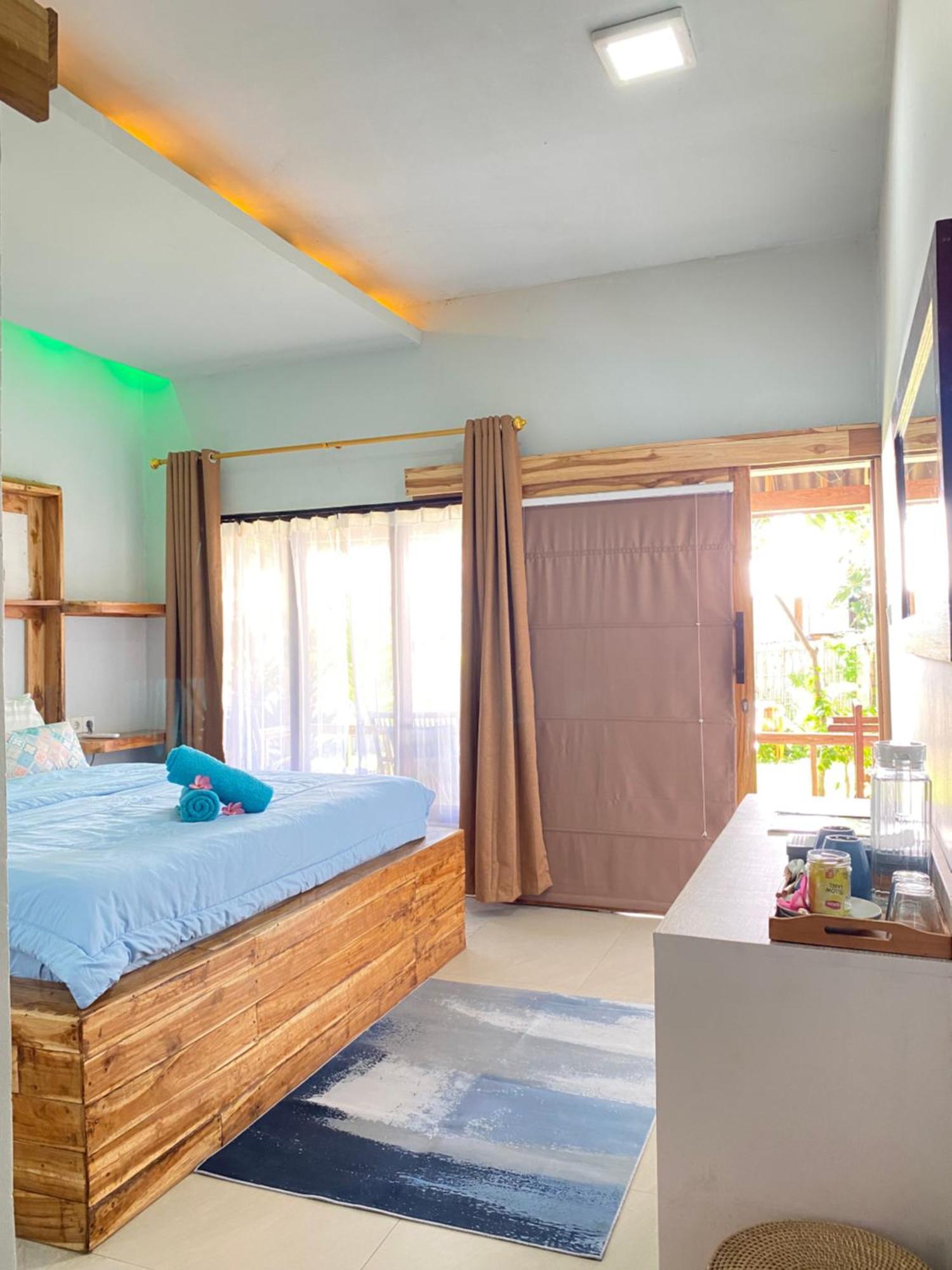 Marta House Gili Air Hotel Exterior photo