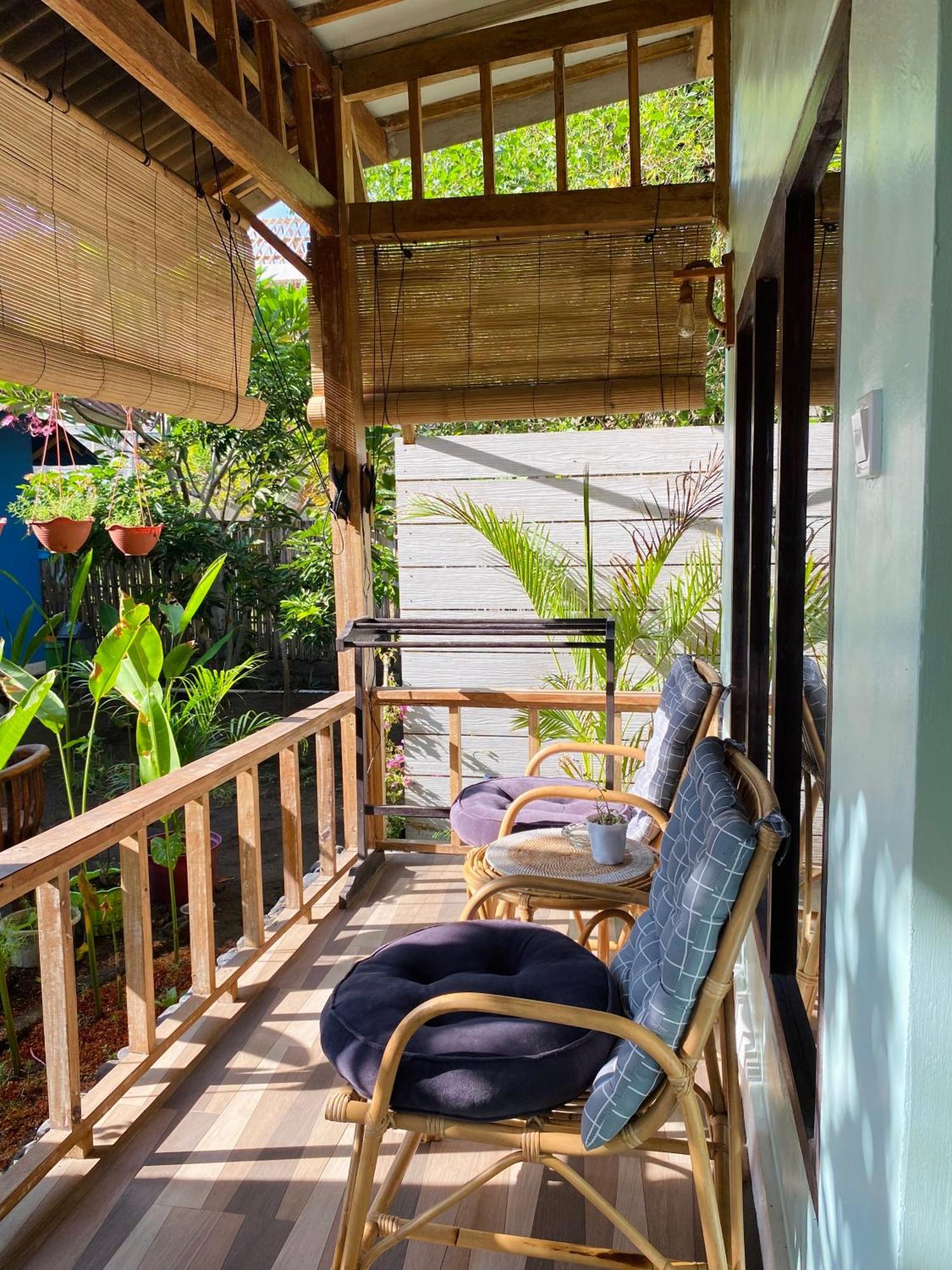 Marta House Gili Air Hotel Exterior photo